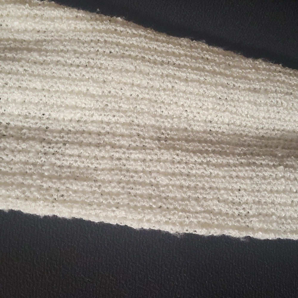 Sweater - Picture 3 of 3